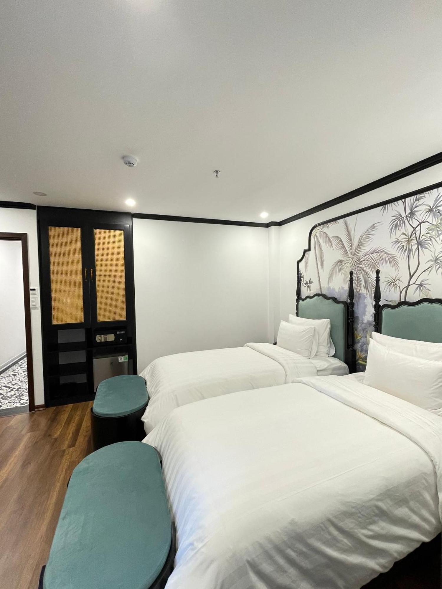 Aquarius Premium Hotel Hanoi Exterior photo