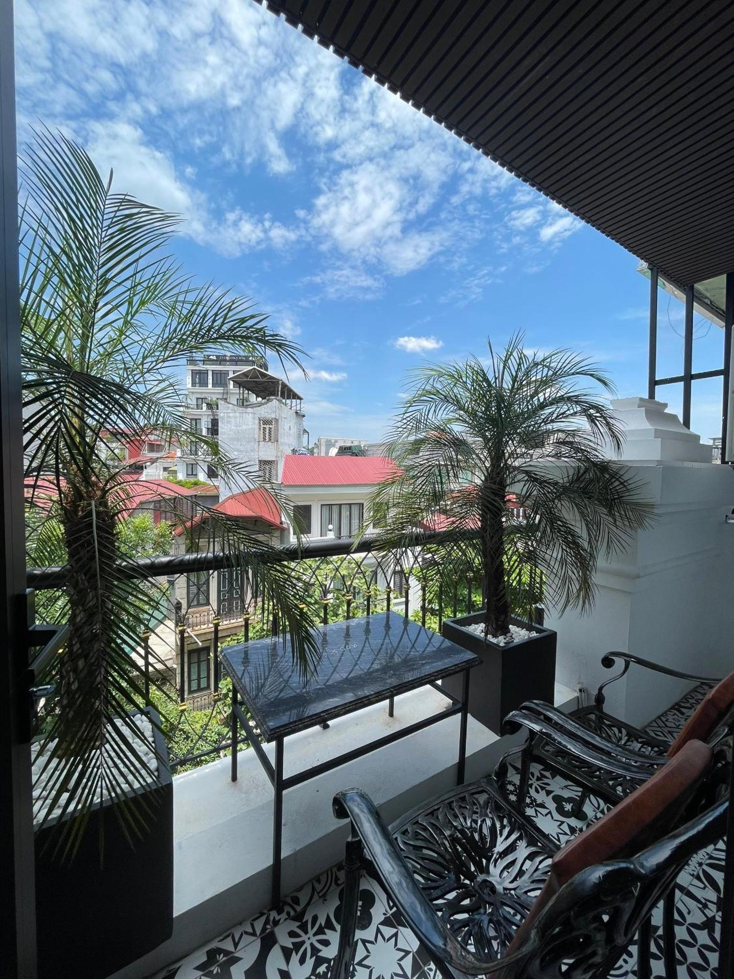 Aquarius Premium Hotel Hanoi Exterior photo